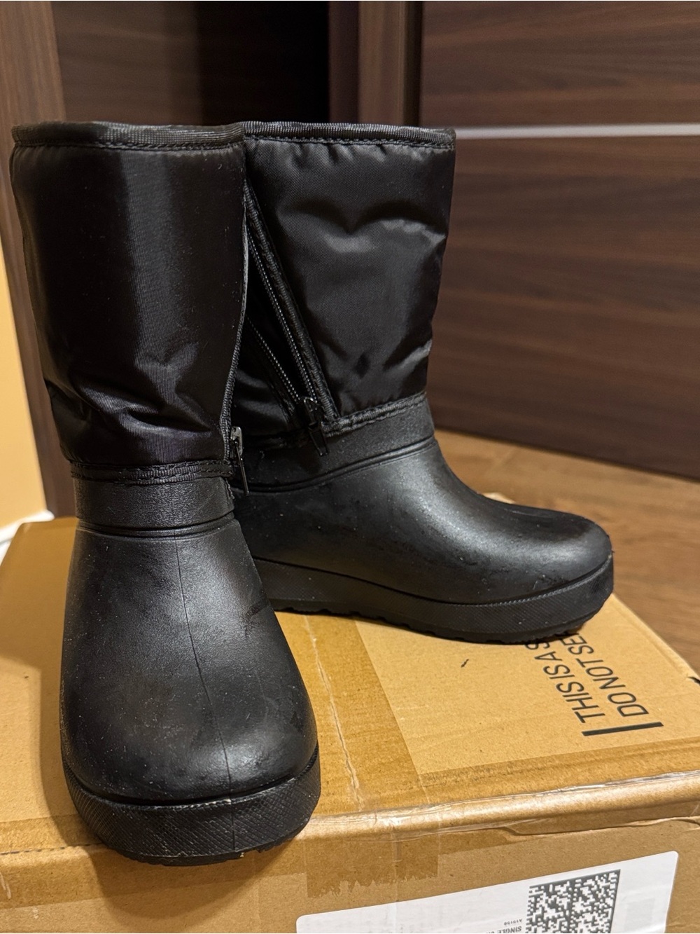 wonder nation Black Kids Waterproof Winter Boots with Side Zipper